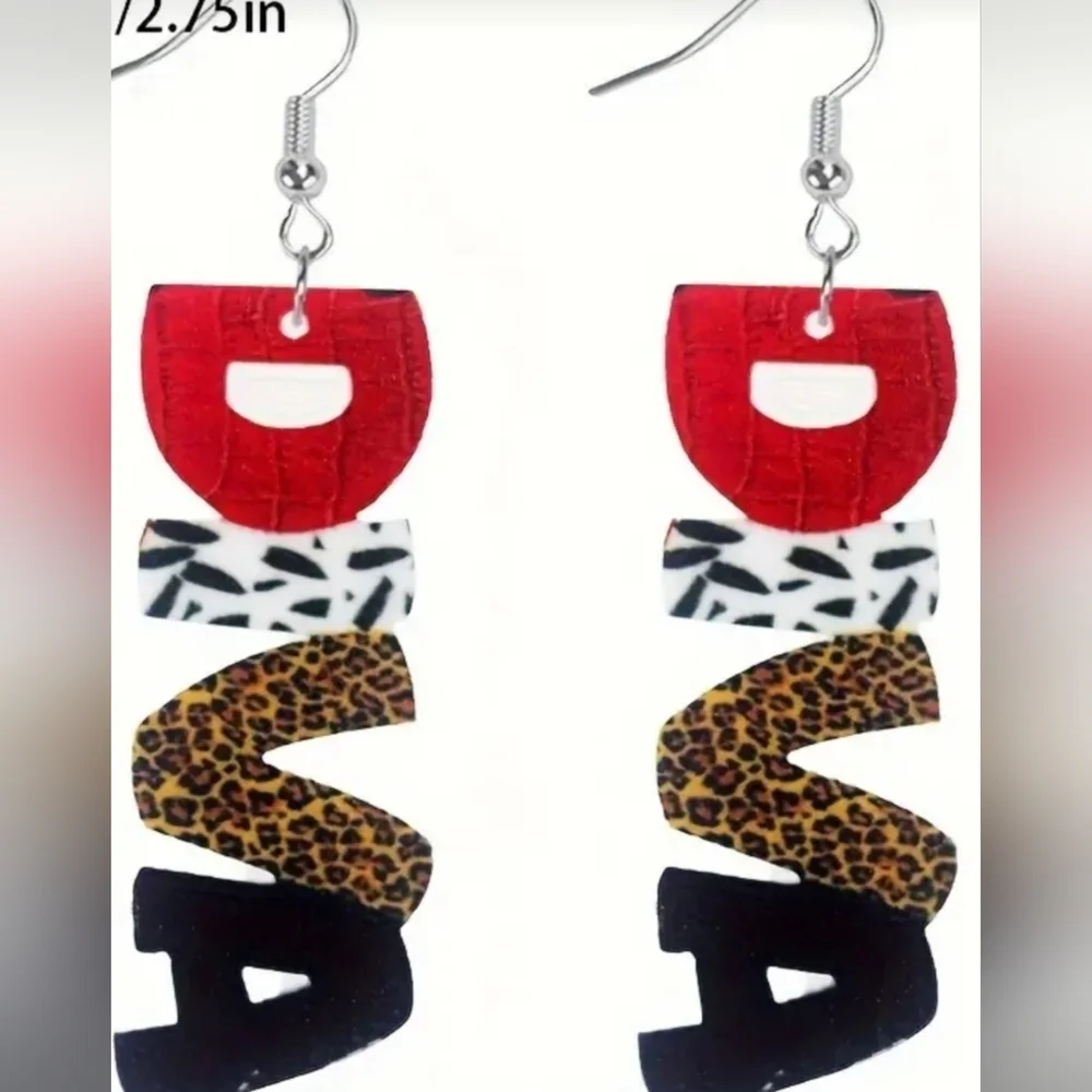 Statement Pair of Women's Earring With Leopard Print All-Season Gif